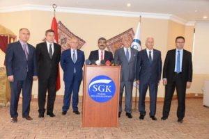 SGK, Sur ve Silvan'daki esnafın prim bor&ccedil;ları erteledi