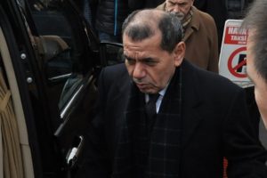 Dursun &Ouml;zbek, Fransa d&ouml;n&uuml;ş&uuml; kritik sorunlarla karşılaşacak