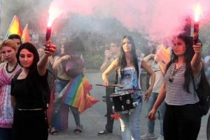 Adana'dan ABD'deki katliama lanet yağdı