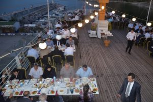 UEDAŞ y&ouml;neticileri Bursa protokol&uuml; ile iftarda bir araya geldi