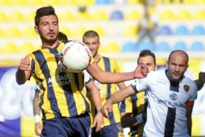 Bucasporlu Batuhan'a &ccedil;ifte kanca