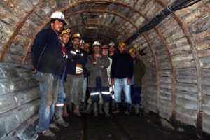 Eylem yapan maden iş&ccedil;ileri işten &ccedil;ıkarıldı