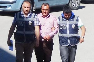 MİT mensubu olduğunu s&ouml;yleyip, 600 bin lira dolandırdı