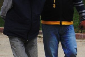 Kasa hırsızı eski m&uuml;d&uuml;r&uuml;n ağabeyi &ccedil;ıktı