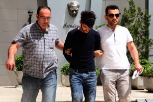Bursa'da 50 bin liralık vurgun yapan sahte polis yakalandı