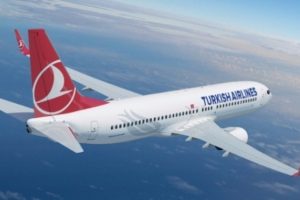 Yolcu rahatsızlandı, u&ccedil;ak indi
