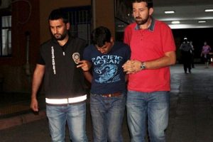Dehşet! Barışma talebini geri &ccedil;eviren kadını boğarak &ouml;ld&uuml;rd&uuml;