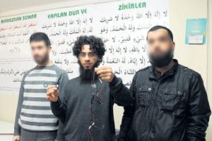 Rakka'dan 15 canlı bomba g&ouml;nderildi