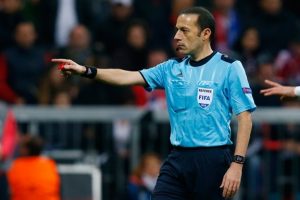 C&uuml;neyt &Ccedil;akır, Euro 2016'da &uuml;st&uuml;n bir performans sergiliyor