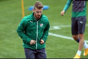Fenerbah&ccedil;e, Bursasporlu Serdar Aziz ve Emre Taşdemir i&ccedil;in yeniden harekete ge&ccedil;iyor