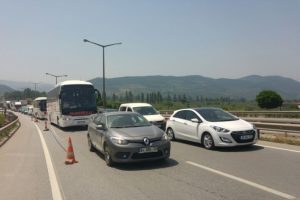 Bursa-İstanbul yolunda trafik &ccedil;ilesi!