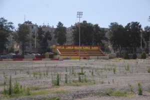T&uuml;rkiye'nin 3'&uuml;nc&uuml; b&uuml;y&uuml;k kenti İzmir, tam bir stadyum mezarlığına d&ouml;nd&uuml;