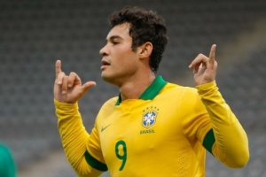 Valencia, Nani i&ccedil;in bir miktar para artı Araujo'yu Fenerbah&ccedil;e'ye &ouml;nerecek