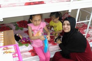 Bursa'da yetimlerin imdadına belediye yetişti