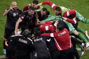 Arnavut futbolculara diplomatik pasaport s&ouml;z&uuml;