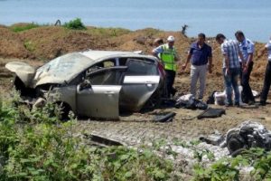 Kaza yapan s&uuml;r&uuml;c&uuml; hastaneden ka&ccedil;maya &ccedil;alışırken yakalandı