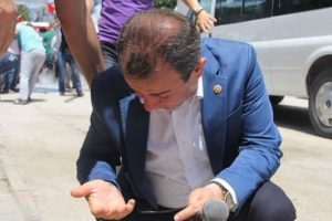 10'uncu Yıl Marşı yasağını protestoya, biber gazlı m&uuml;dahale