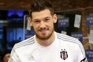 Boyko'nun temsilcisi Arutyunov, tecr&uuml;beli kalecinin takımdan ayrılmayacağını s&ouml;yledi