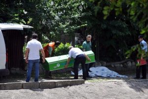 Derede &ouml;l&uuml; bulunan gencin kimliği belli oldu