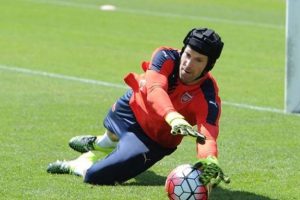 &Ccedil;eklerin tecr&uuml;beli ismi Petr Cech, karşılaşma &ouml;ncesi temkinli ve iddialı konuştu