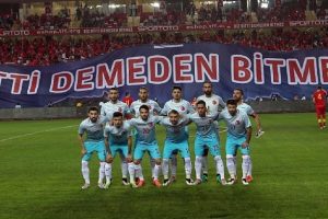 Milli Takım'ın gruptan &ccedil;ıkma şansı matematik hesaplarına kaldı