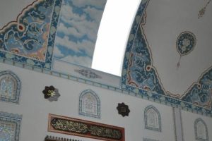 Bursa'da sunrooflu camiye b&uuml;y&uuml;k ilgi