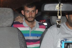Uyuşturucu i&ccedil;in babasını &ouml;ld&uuml;rd&uuml;