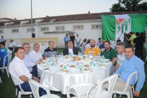 Bursaspor Başkanı Ali Ay, başına silah dayasalar dahi pahalı transfer yapmayacağını belirtti