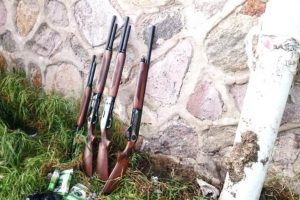 Şehirlerin altına cephanelik d&ouml;şemişler! İzmir'i bu silahlarla kana bulayacaklardı!