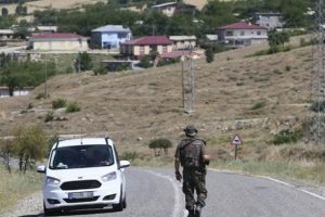 &Ouml;zel Harekat timleri b&ouml;lgeye indirildi