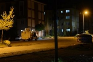 Beyt&uuml;şşebap'ta &ccedil;atışma: 3 polis yaralı
