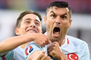 Burak Yılmaz ma&ccedil;tan sonra a&ccedil;ıklamalarda bulundu