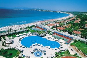 Turizm krizi &Ccedil;eşme'yi vurmadı