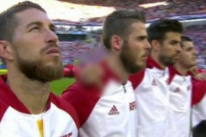 Pique'den skandal hareket!
