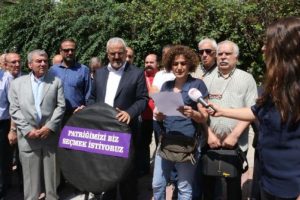 Ermeni Patrikhanesi &ouml;n&uuml;nde "se&ccedil;im" protestosu
