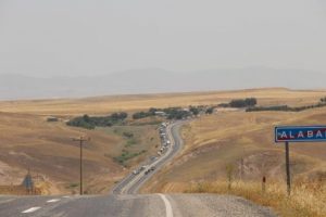 Diyarbakır'da PKK'nın yola tuzakladığı patlayıcı imha edildi