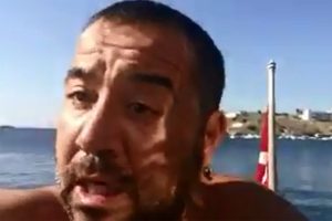 Ata Demirer'den efsane Fatih Terim taklidi