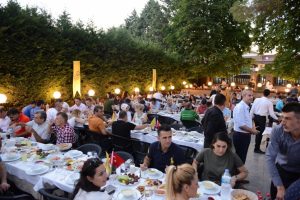 Bursa hazır giyim tedarik&ccedil;ileri iftarda buluştu