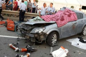 İftar vakti trafik kazası: 3 &ouml;l&uuml;, 3 yaralı