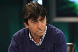 Rıdvan Dilmen, Euro 2016'da elenen Milli takımı tebrik etti
