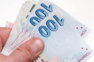 Memur ve emekliye bayramda zamlı maaş m&uuml;jdesi!