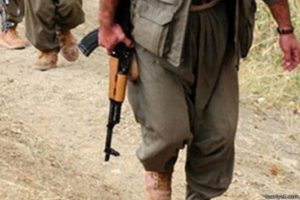 PKK, vatandaşın ge&ccedil;tiği k&ouml;pr&uuml;ye bomba yerleştirdi