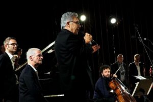 Z&uuml;lf&uuml; Livaneli 70. yaş g&uuml;n&uuml;n&uuml; Bremen'de kutladı