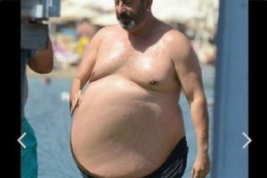 Cem Yılmaz'dan kilolu fotoğrafa photoshoplu a&ccedil;ıklama