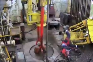 Asans&ouml;r 20 metreden zemine &ccedil;akıldı: 1 &ouml;l&uuml;