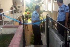 Boşanmak isteyen eşi ve kayınpederini &ouml;ld&uuml;rd&uuml;kten sonra ihtihar etti