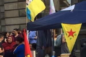 PKK ter&ouml;r &ouml;rg&uuml;t&uuml; yandaşları, Viyana'da stand a&ccedil;tı