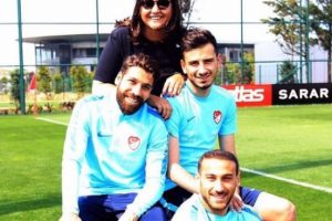Olcay, Oğuzhan, Cenk ve Mehmet Topal primlerini yardım kuruluşlarına bağışlama kararı aldı