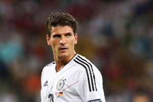 Beşiktaş'ın sabırsızlıkla karar vermesini beklediği Mario Gomez'den yeşil ışık
