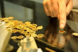 Altın el yakıyor! En y&uuml;ksek seviyeyi g&ouml;rd&uuml;!